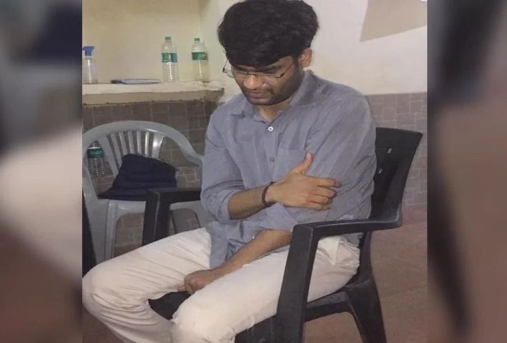 Agra Murder medium