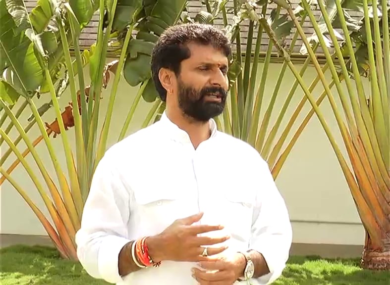 c t ravi