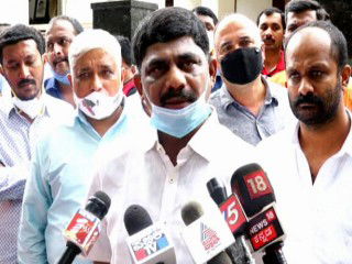 dk suresh small