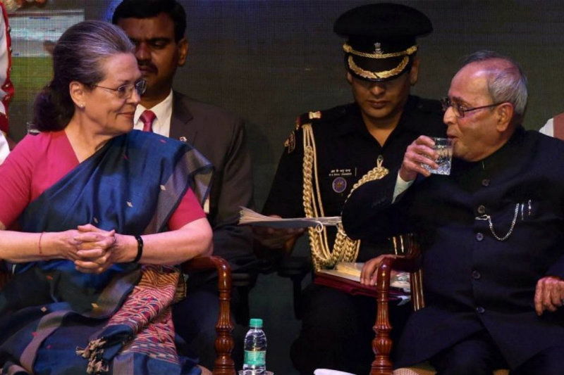 pranab sonia gandhi