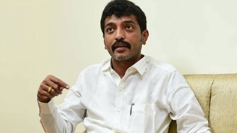raghu achar medium