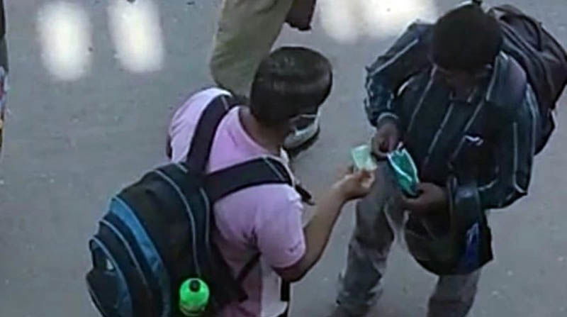 UP POLICE BRIBE 5