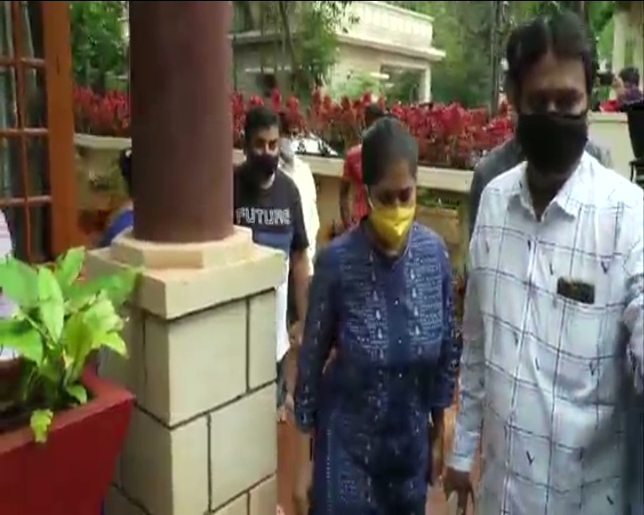 blg suresh angadi home mother 2 10