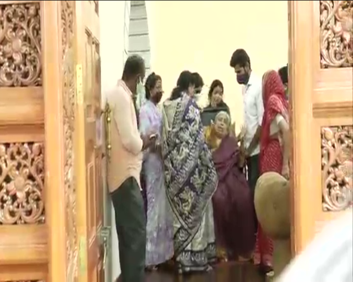 blg suresh angadi home mother 2 8