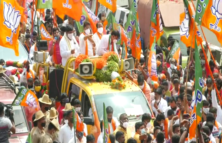 Munirathna BJP Road Show 8