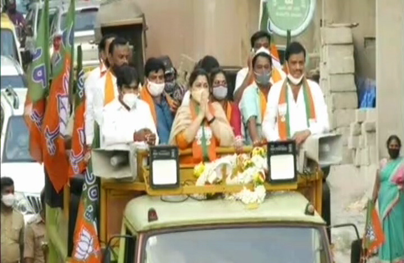 Munirathna BJP Road Show 9