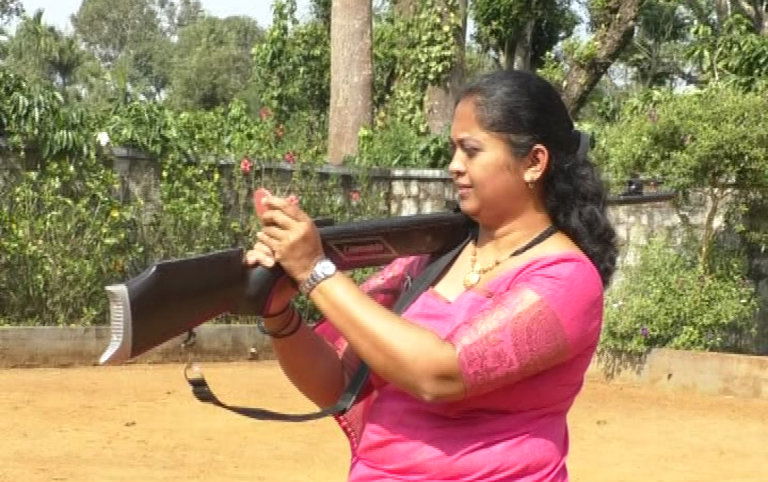 Mirror Gun Shoot Kodagu woman 2