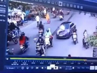 car bonnet