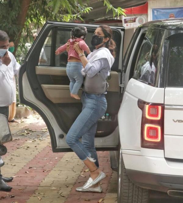 shilpa shetty daughter samishas face first pic 3 e1605880877859