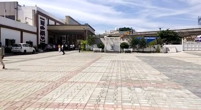 vlcsnap 2020 12 01 12h45m43s210