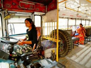 bus woman koltakatta