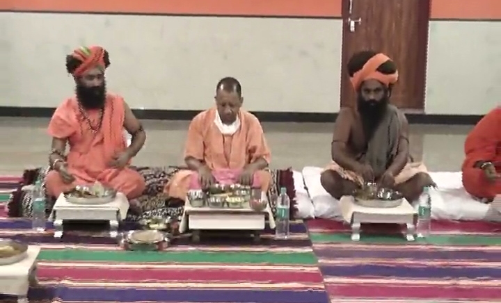 CM Yogi MNG