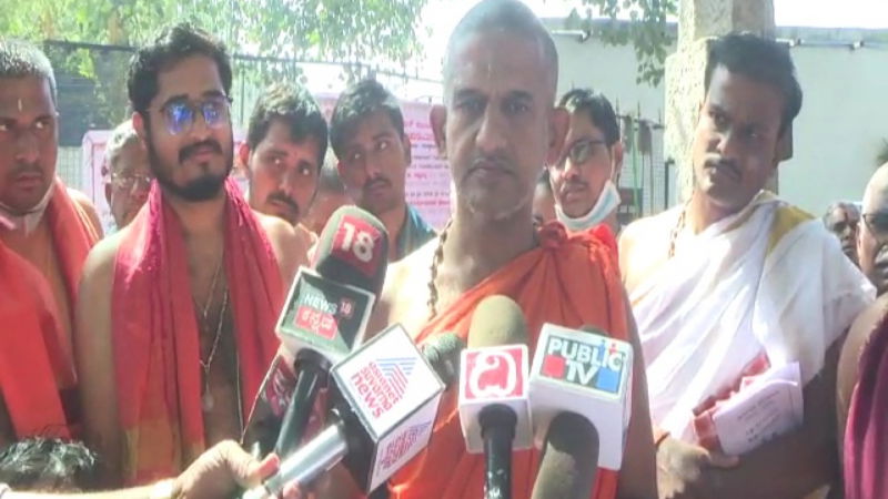 pejavara shree