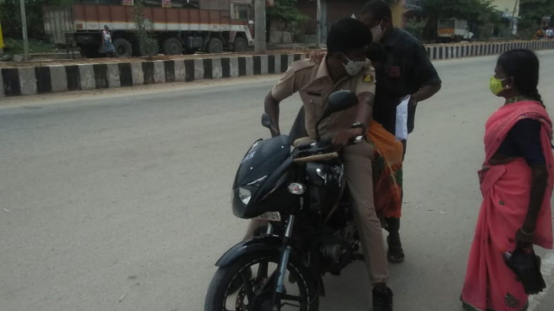 Chikkaballapur police bike2