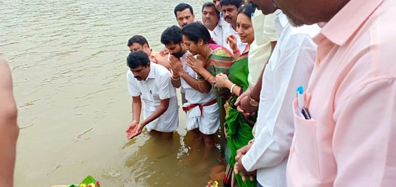ct ravi and wife pallavi 6