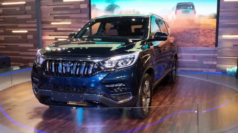 mahindra suv700