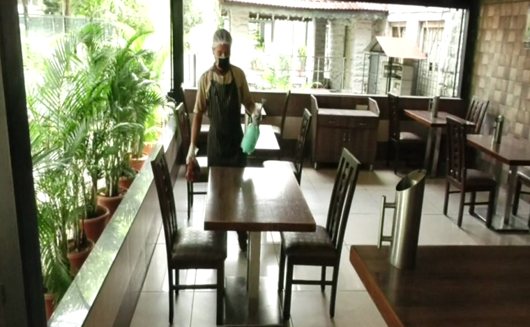 Hotel 4