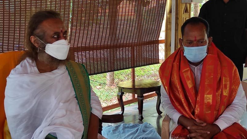 Prabhu chavan Ravi Shankar Guruji 2 medium