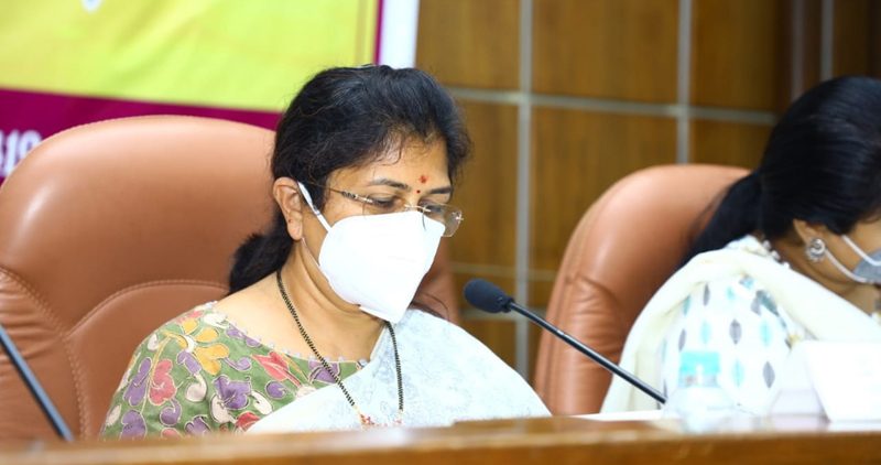 Shashikala Jolle 5 medium