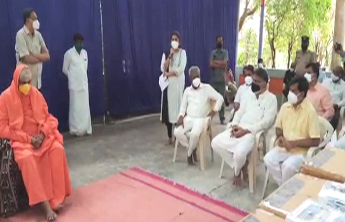 Shilpa Nag Sutturu Sri 2 medium