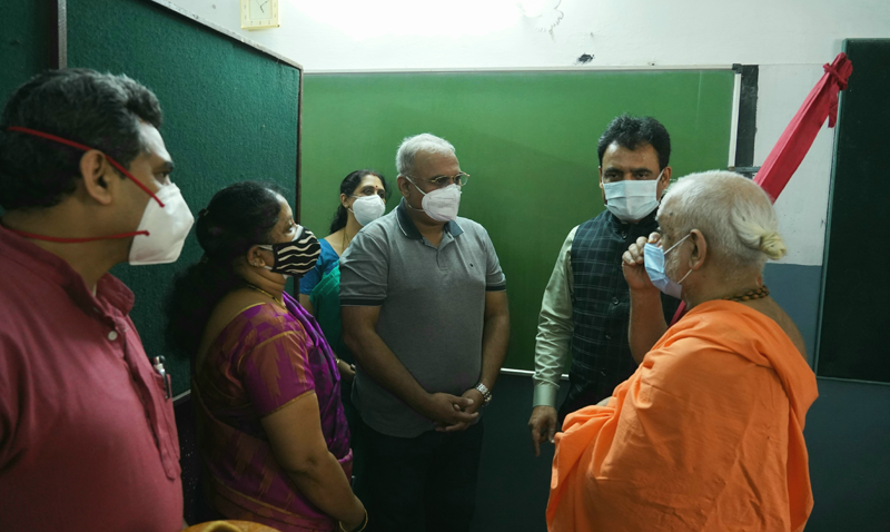 Yatiraj Swamiji 1 medium