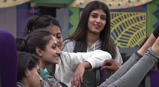 bigg boss manju pavagada 3 medium