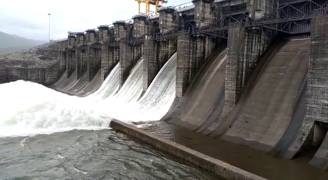 kwr kadra dam 3 medium