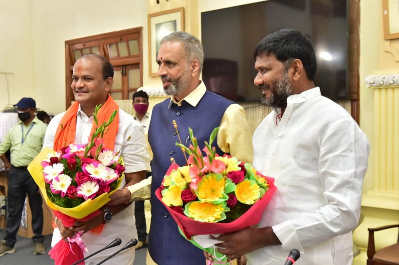 mla oath medium
