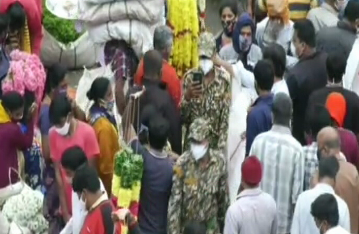 K R Market 3