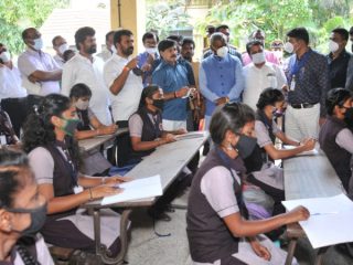 ST Somashekhar school visit6