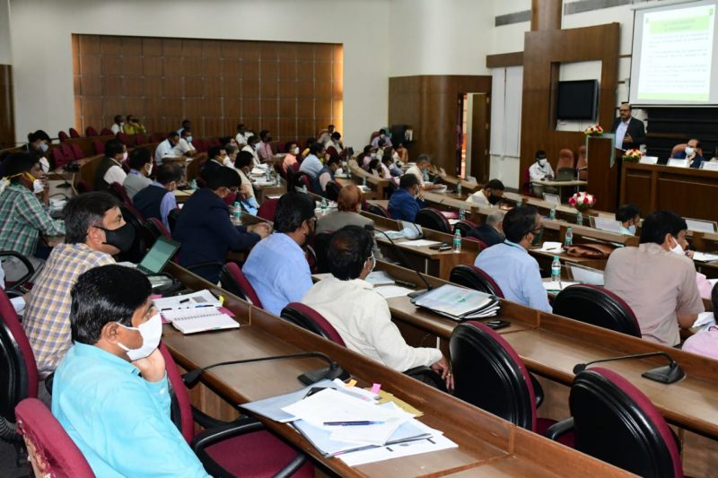 Shobha Karndlaje bc patil narayana gowda 1