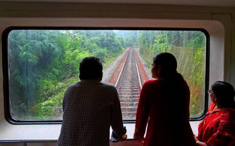 Vistadome train 3