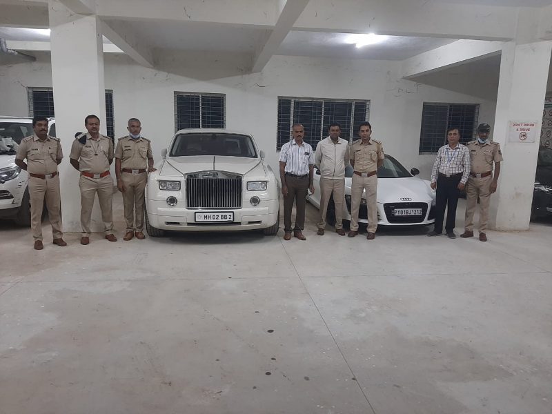 amitabh bachchan and mlc farooq car seized by RTO Bengaluru