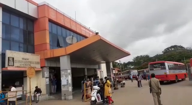 cng ksrtc bustop 1
