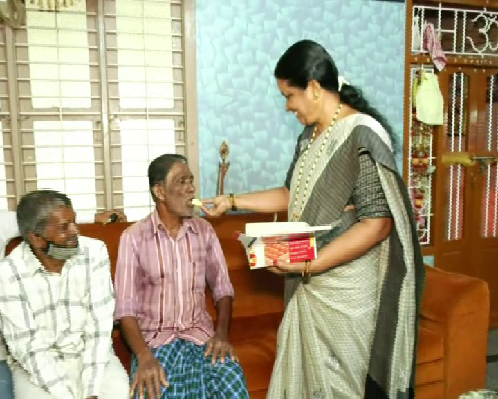 kota shrinivas poojary wife home 2
