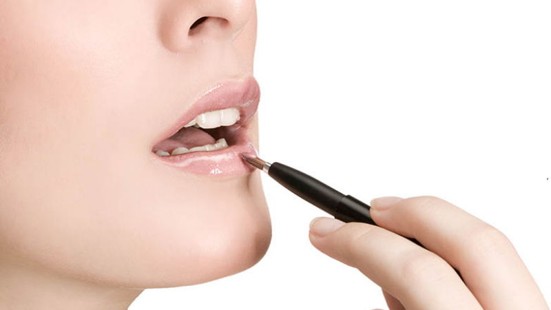 lip gloss