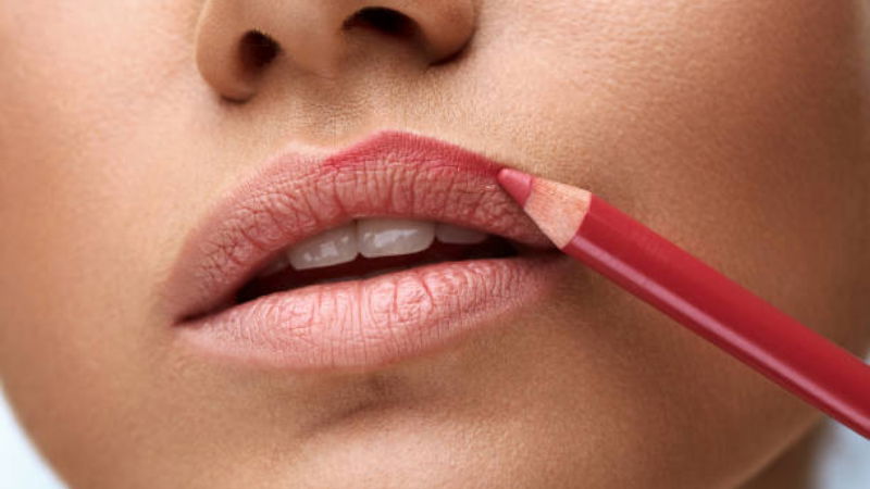 lip pencil