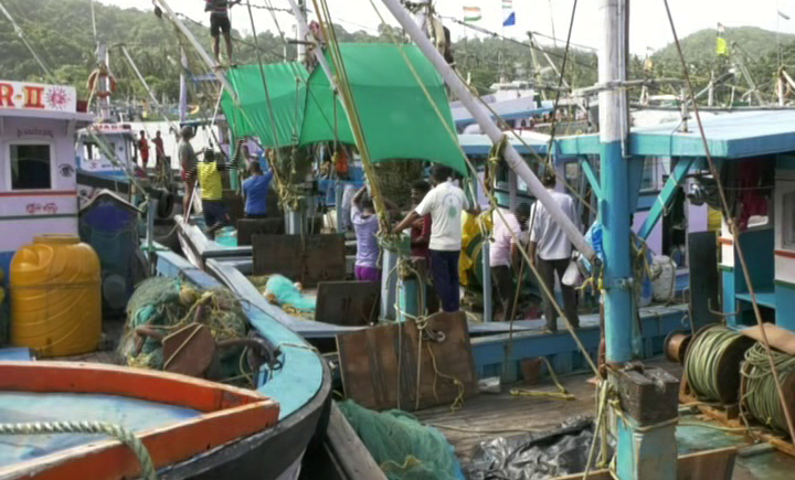 port Fishing Karwar Boat 5
