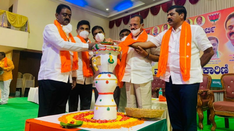 sadandha gowda