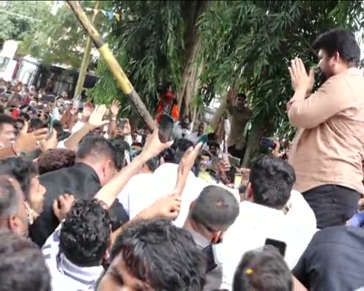 vinay kulkarni 1