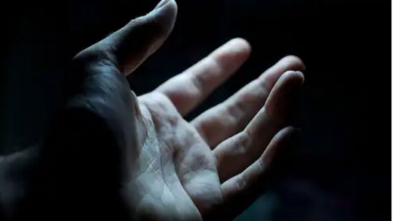 woman hand