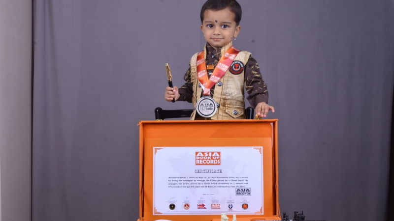 Bagalkote boy Asia Book of Records 2