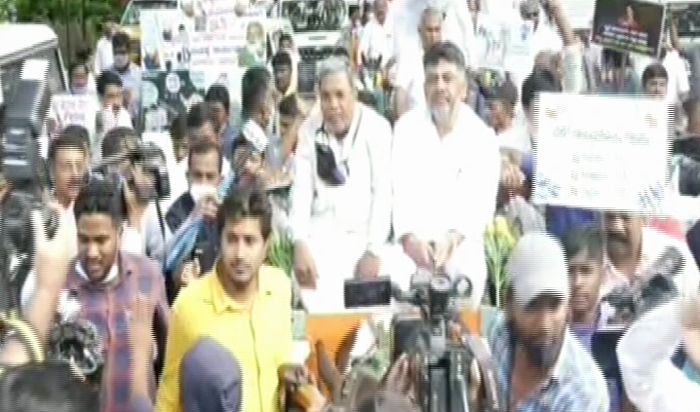 CONGRESS PROTEST 3
