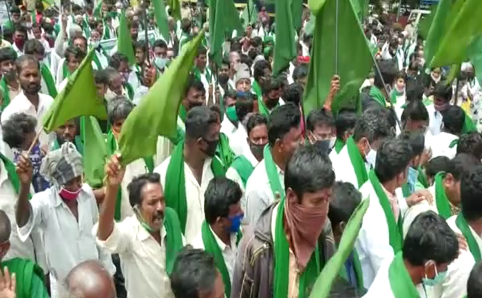 FARMERS PROTEST 1
