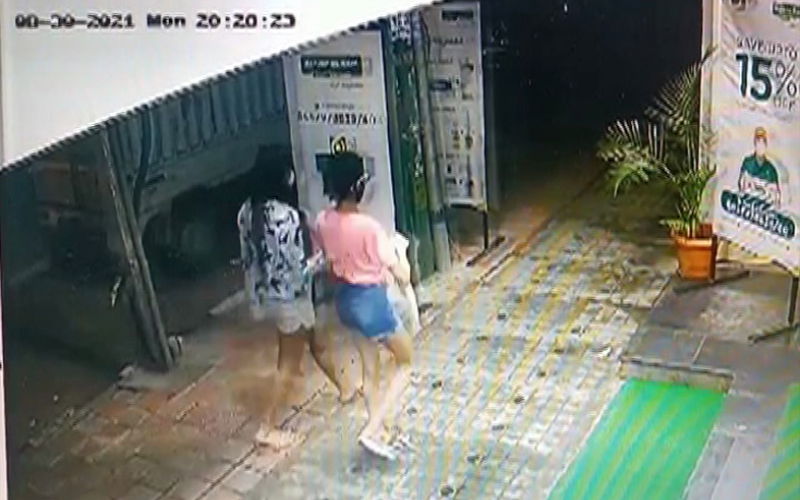 Ishita Bindu at liquor shop hours before accident CCTV Footage Bengaluru 2