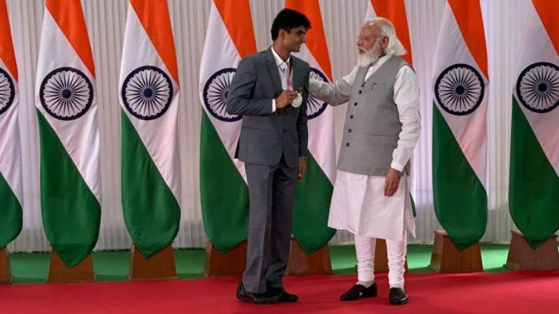NARENDRA MODI MEET SPORTS CHAMPIONS 2