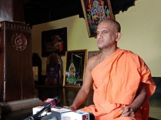 udupi pejawara vishwaprasanna teertha swamiji