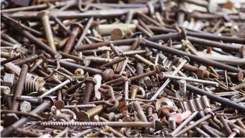 Nail bolt
