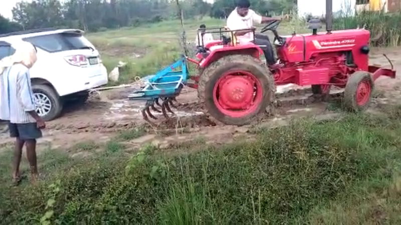 Nelamanga Pothole 2