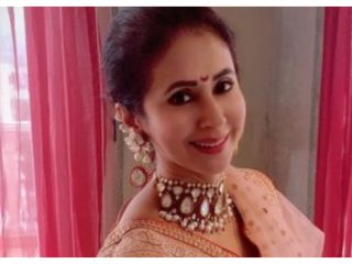 URMILA MATONDKAR